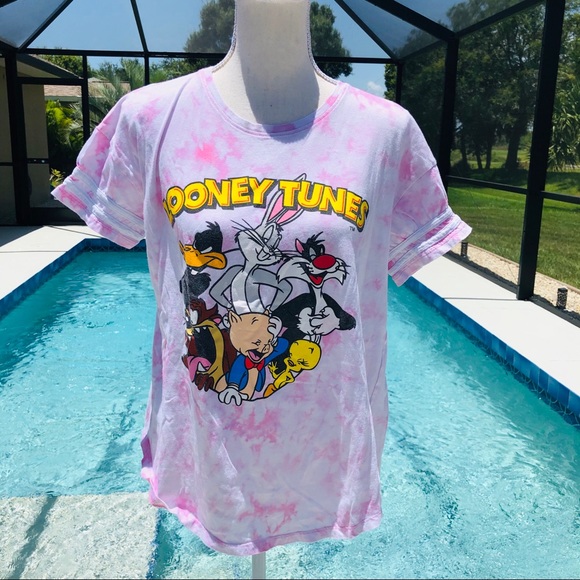 🥳🥳🥳SOLD🥳🥳🥳Looney Tunes Printed Tee⭐️ - Picture 5 of 5